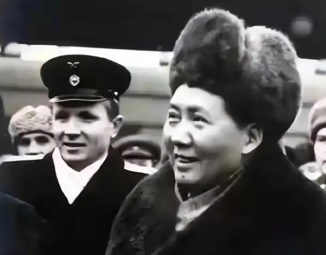1949年毛主席出访苏联，特意叮嘱厨师：如果苏联方面给死鱼，就全扔下去